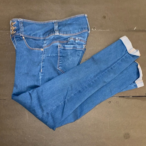 Forever 21 Los Angeles Size 24 3-Button Tap Stretch Denim Ankle Cropped Jeans - Picture 1 of 11